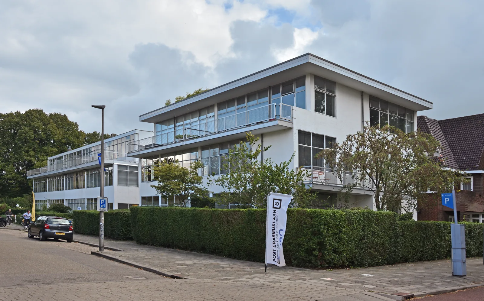 Het blok woningen aan de Erasmuslaan in Utrecht