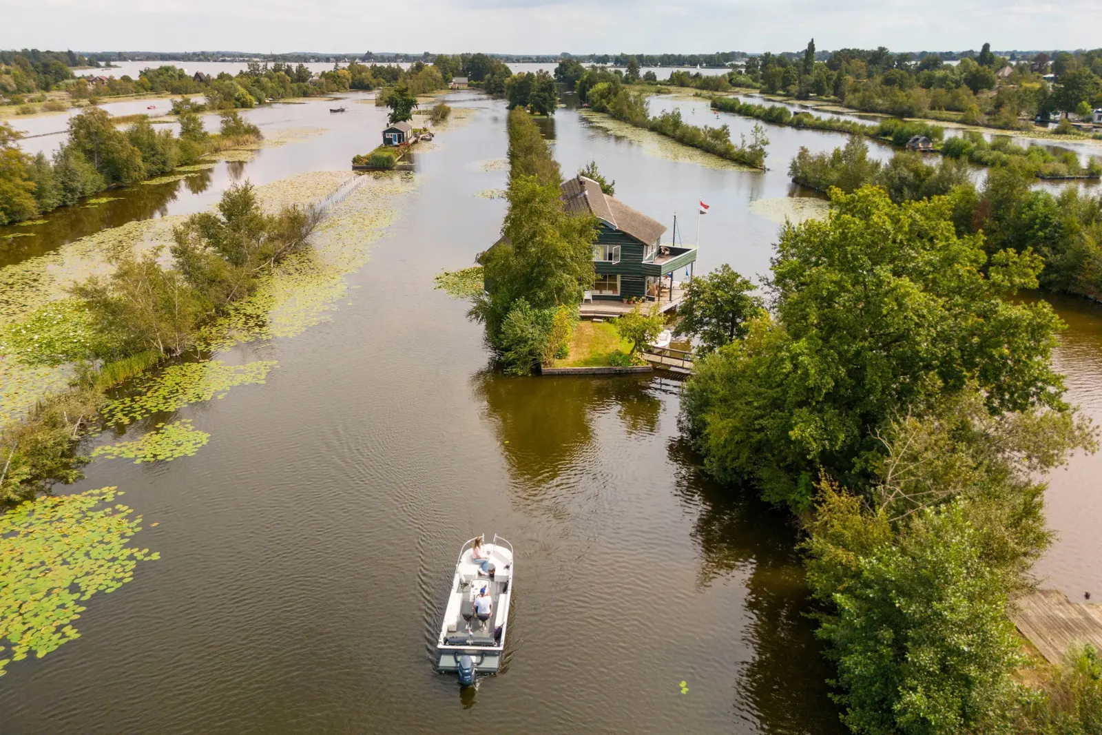 Zomerhuis De Braamakkers, Breukelen – luchtfoto van het plassengebied