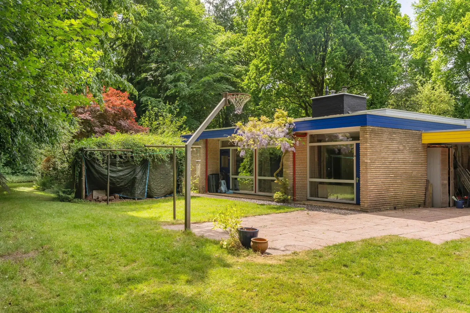 Folgeralaan 13, Drachten – de bungalow in de tuin
